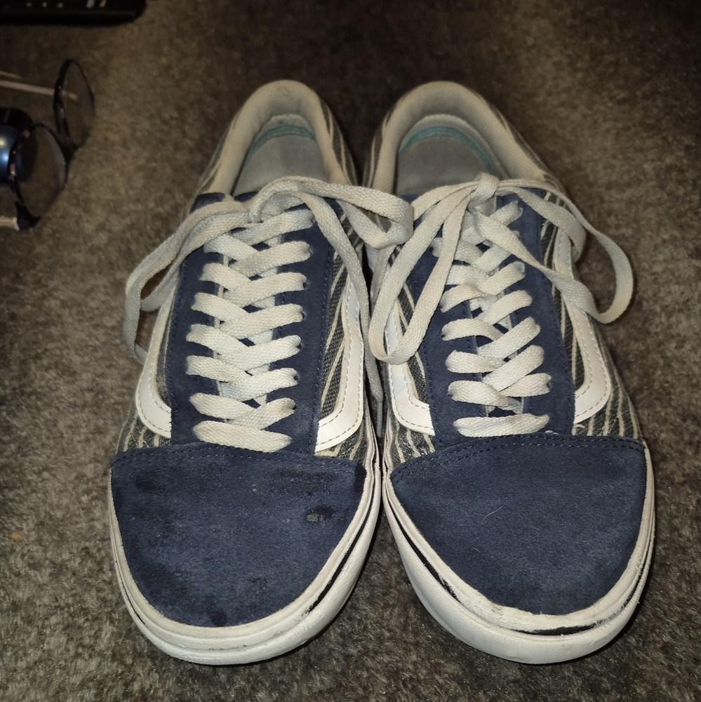 Vans Men's Navy and White Sneakers